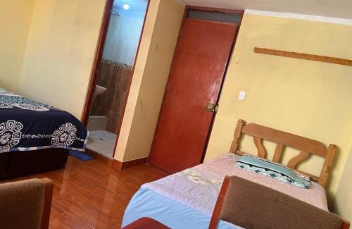 Ayacucho House | Habitación 2 camas y baño privado