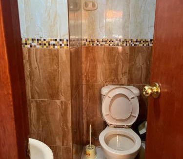 Ayacucho House | Habitación 2 camas y baño privado