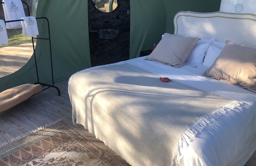 Velada Cabin | Habitación Burbuja Doble con Vistas al Campo y Piscina