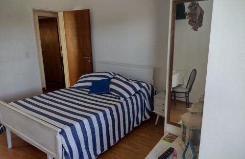 Tandil Bed & Breakfast | Habitación Caléndulas- Hospedaje Lo De Juan Y Mabel