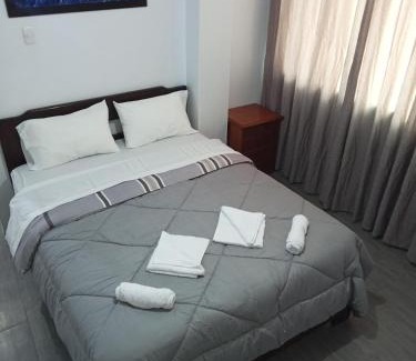 Callao Apartment | Habitación cama QUEEN