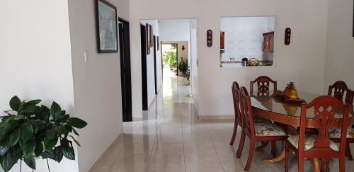 El Cerrito House | Habitación Ciudad Cariño