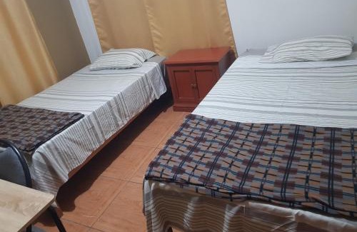 Talara House | Habitación con doble cama privada en Talara centro