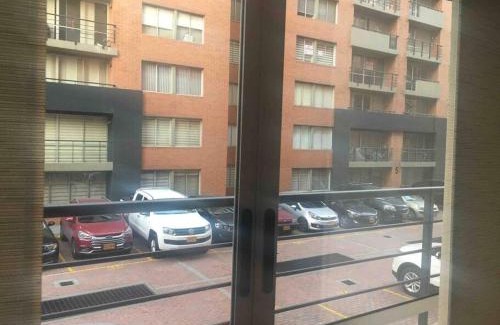 Fontibon Apartment | Habitación doble en apartamento compartido en Bogotá