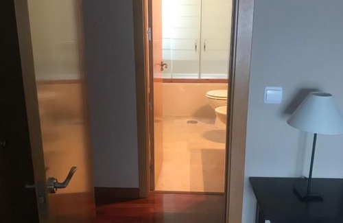 Angustias - Chana - Encina House | Habitación doble independiente con baño compartido