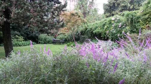 Boulogne House | Habitación en casa con gran jardín