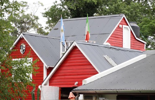 Mar del Plata House | Habitación en villa neo victoriana con piscina