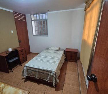 Talara House | Habitación individual con baño privado en Talara centro