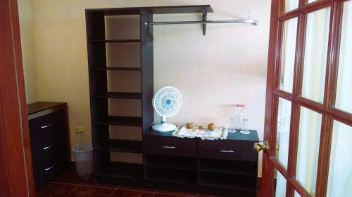 Lomas de Angelopolis House | Habitacion con dos camas dobles y baño propio