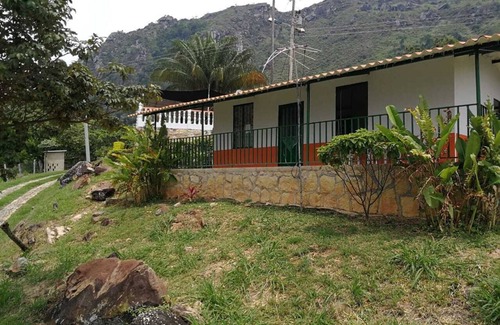 Tibacuy Cabin | Hacienda El Bosque Alojamiento Campestre