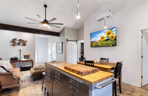 Linn Creek Apartment | Hackberry Hideaway - Osage Beach