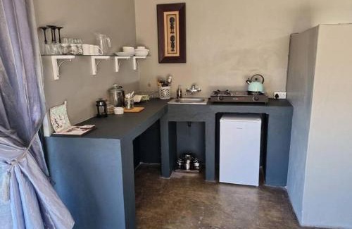 Ghanzi Ski Chalet | Hackberry House Black Thorn Cottage, Off Grid