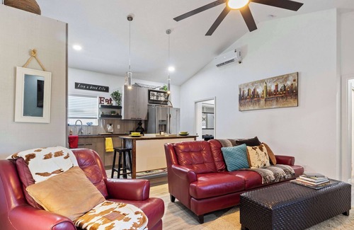 Linn Creek Apartment | Hackberry Lookout - Osage Beach