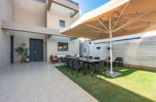 Yavne'el House | Hadas Villa Spa Yavne'el with Mamad by Sea N' Rent