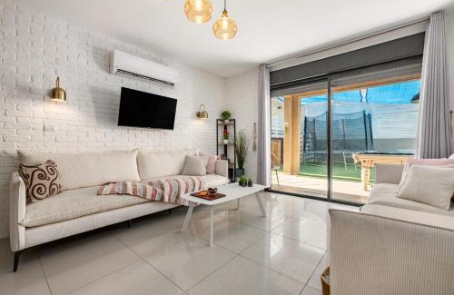 Yavne'el House | Hadas Villa Spa Yavne'el with Mamad by Sea N' Rent