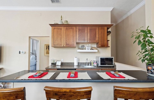 Haile Plantation Apartment | Haile Yeah! 1BR 1BA Guest Suite in Haile Village