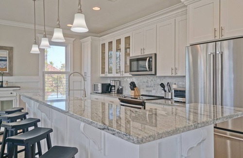 Yaupon Beach House | Halcyon Daze/104 SE 70th Street - Coastal Vacation Resorts