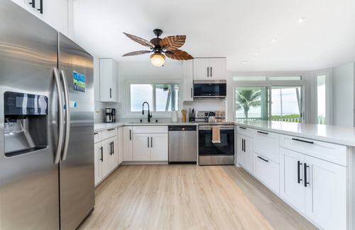 Punaluu House | Hale Kahakai - Oceanfront Retreat - Direct Beach Access - 90 Day Rental