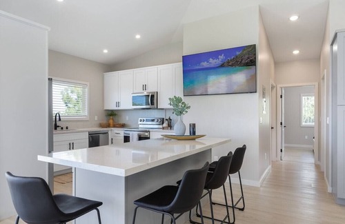 Laie House | Hale Makai - AC, Beachfront