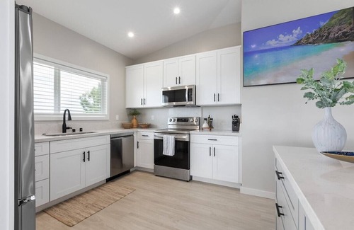 Laie House | Hale Makai - AC, Beachfront