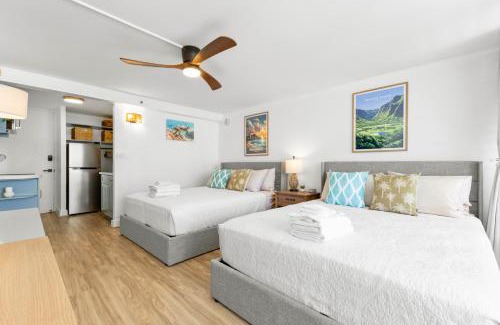 Waikiki Apartment | Hale Nalu Waikīkī Studios Ocean View King Size Bed
