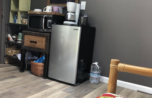 Haleiwa Apartment | Haliewa Surf Pad Blocks From the Beach