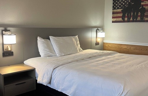West Memphis Hotel | Hallmarc Inn & Suites of West Memphis