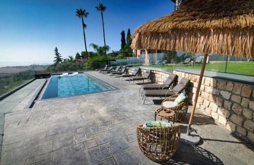 Rosh Pinna House | Hameiri Estate