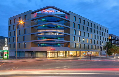 Ashford Hotel | Hampton by Hilton Ashford International