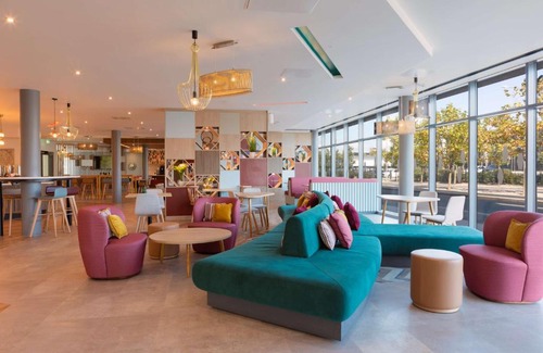 Ashford Hotel | Hampton by Hilton Ashford International