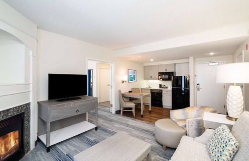 Fernandina Beach Hotel | Hampton Inn and Suites Amelia Island Historic Harbor Front