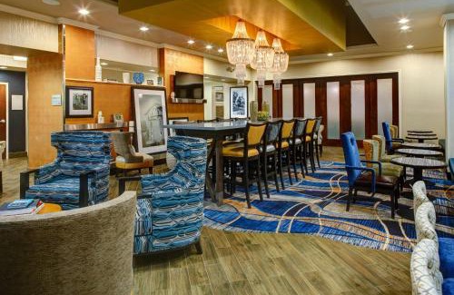 Columbus Hotel | Hampton Inn and Suites Columbus, MS