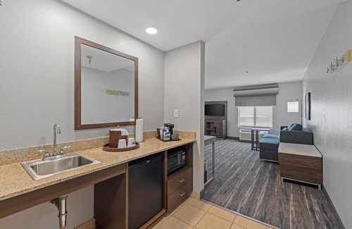 Madera Hotel | Hampton Inn And Suites Madera