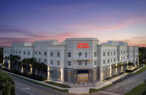 Vero Beach Hotel | Hampton Inn and Suites by Hilton Vero Beach-Downtown