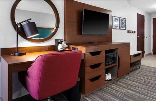 Bow Hotel | Hampton Inn by Hilton Concord/Bow