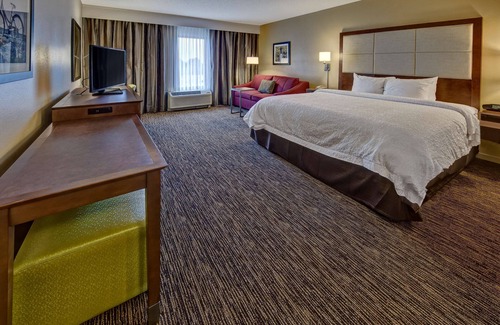 Dunn Hotel | Hampton Inn by Hilton Dunn