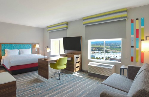 Valencia Hotel | Hampton Inn By Hilton Santa Clarita-Valencia