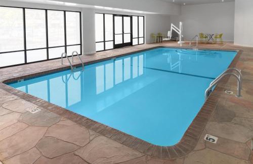 Shawnee Hotel | Hampton Inn Kansas City/Shawnee Mission