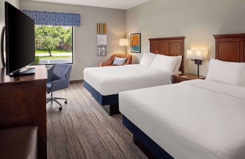 Maple Grove Hotel | Hampton Inn Minneapolis NW Maple Grove