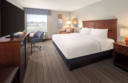 Maple Grove Hotel | Hampton Inn Minneapolis NW Maple Grove