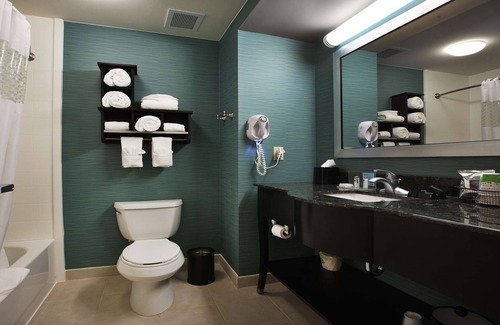 New Albany Hotel | Hampton Inn New Albany