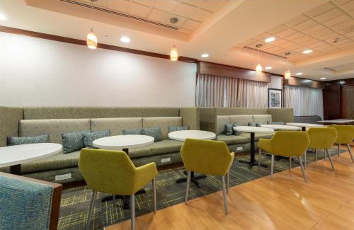 Central Newport News Hotel | Hampton Inn Newport News-Yorktown