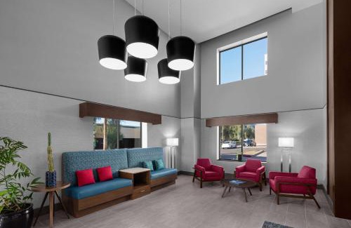 Camelback East Hotel | Hampton Inn Phoenix - Biltmore