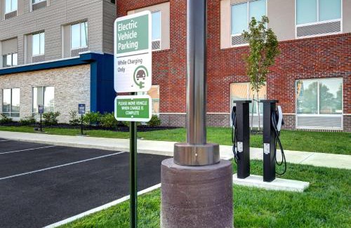 Canal Winchester Hotel | Hampton Inn & Suites Canal Winchester Columbus