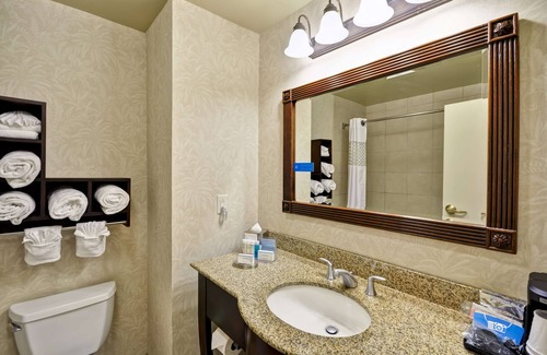 North Charleston Hotel | Hampton Inn & Suites North Charleston-University Blvd