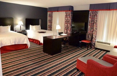 Albany Hotel | Hampton Inn & Suites Albany At Albany Mall
