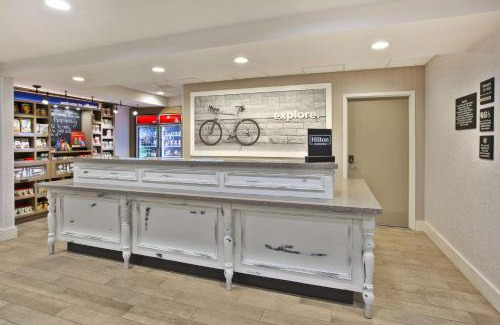 Alliance Hotel | Hampton Inn & Suites Alliance