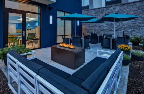 Acton Hotel | Hampton Inn & Suites By Hilton Indianapolis South Greenwood