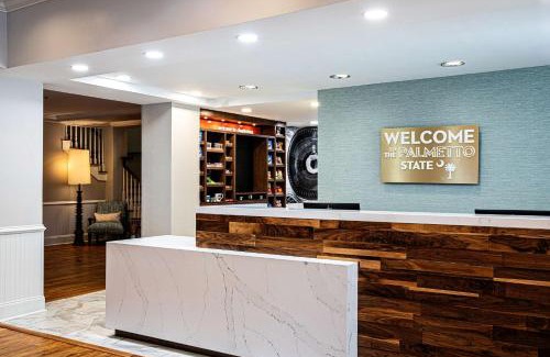 West Ashley Hotel | Hampton Inn & Suites Charleston-West Ashley