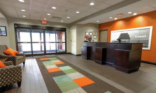 Flowery Branch Hotel | Hampton Inn & Suites Flowery Branch